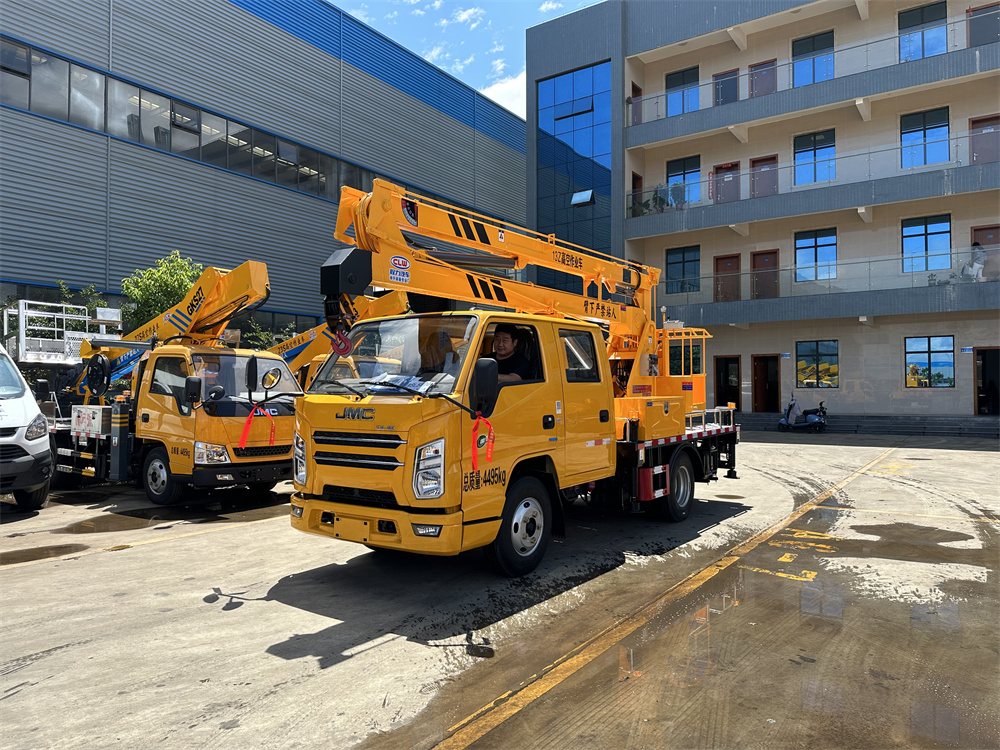 江鈴順達(dá)13.5米藍(lán)牌折臂高空作業(yè)車(chē)配置參數(shù)